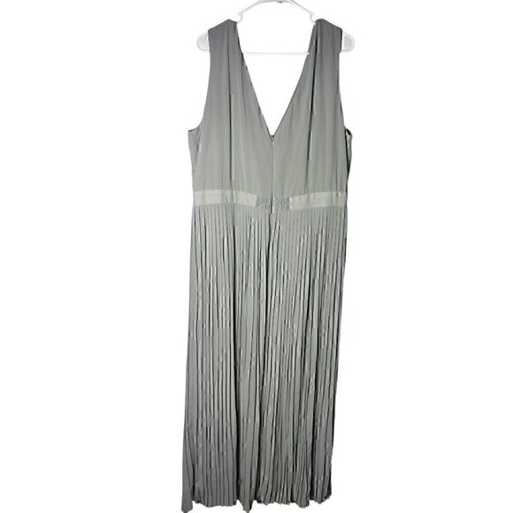 TFNC London Calida Maxi Dress Sage Pleated V-Neck Size 22 - Picture 2 of 7